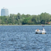 Bootje varen op het Paterswoldsemeer